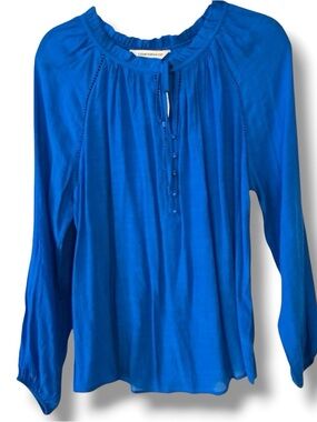Vibrant loose blue top